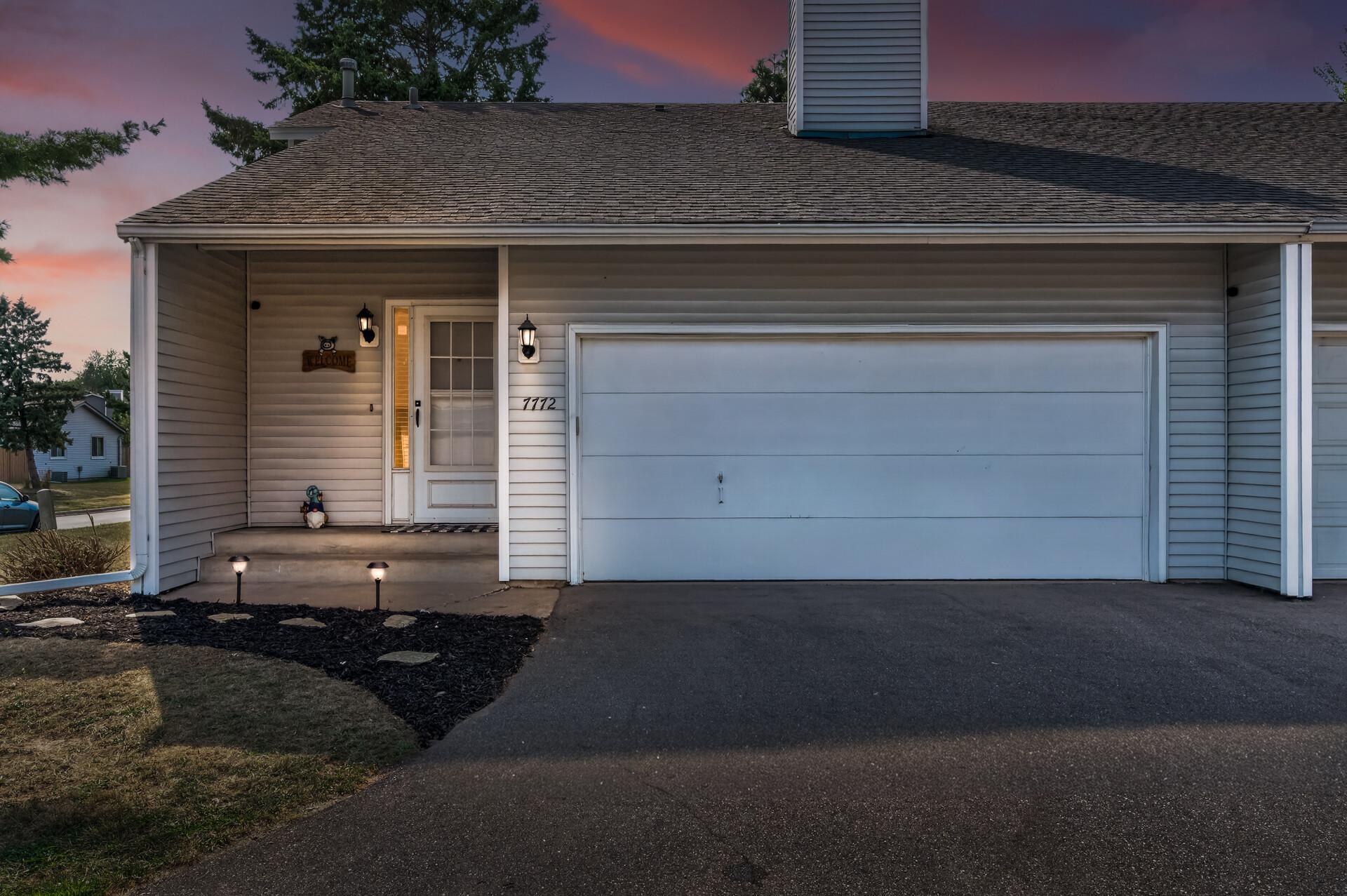 7772 Rimbley Road, Woodbury MN 55125