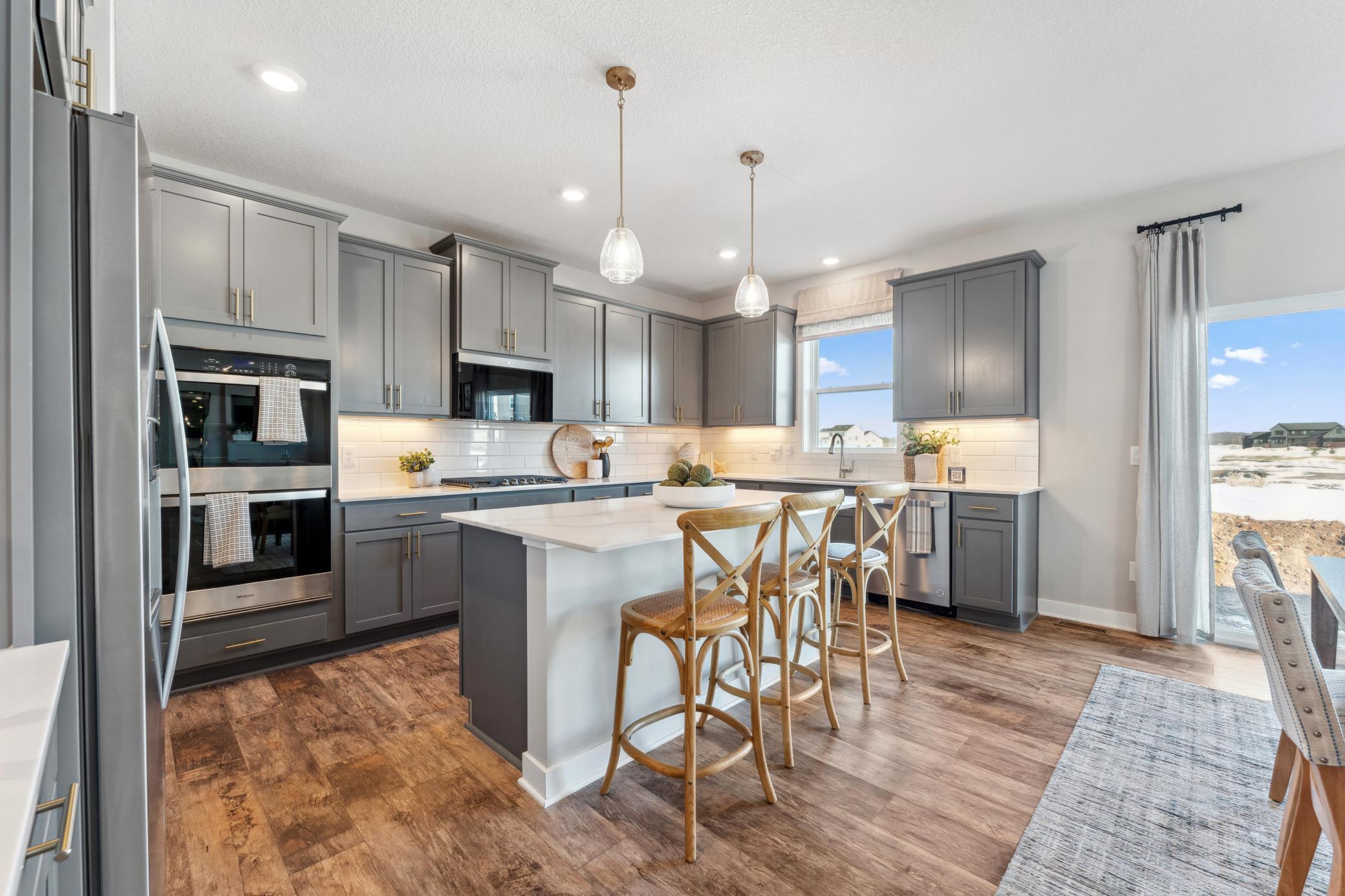 4925 Blake Way, Woodbury MN 55129