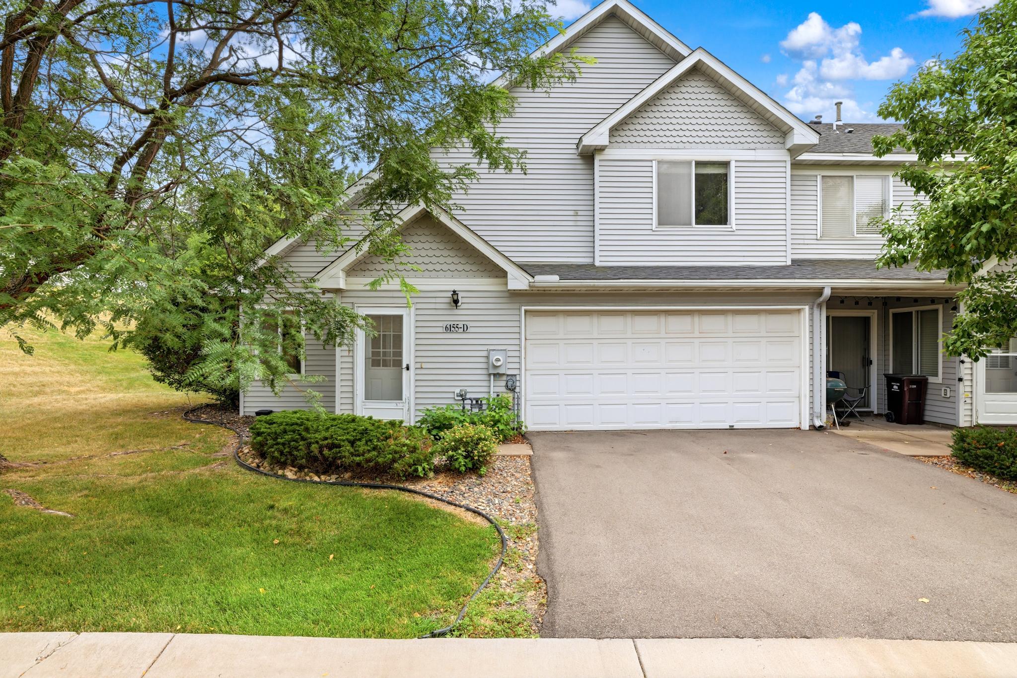 6155 Courtly Alcove Unit D, Woodbury MN 55125