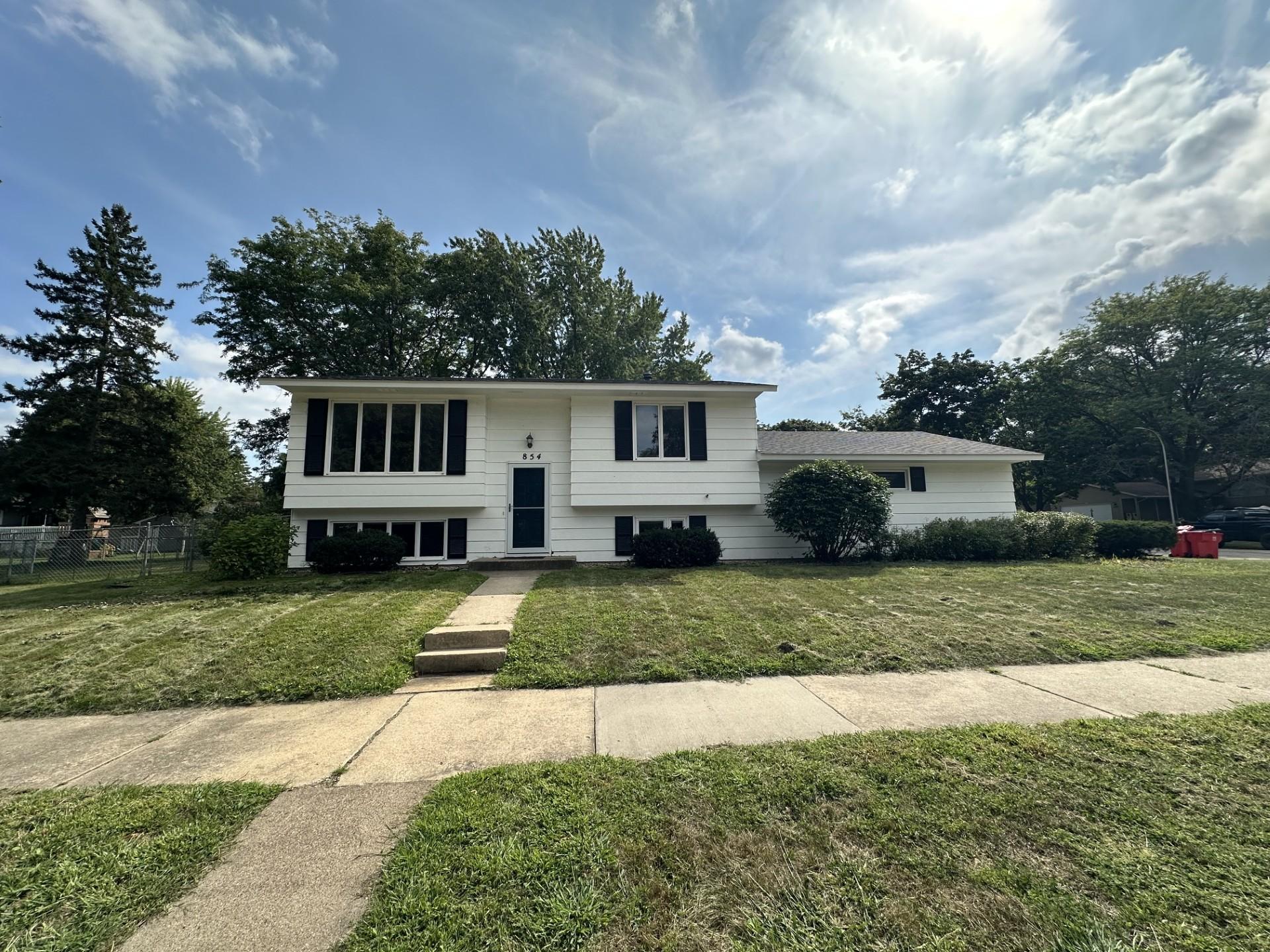 854 16 1/2 Street SE, Rochester MN 55904