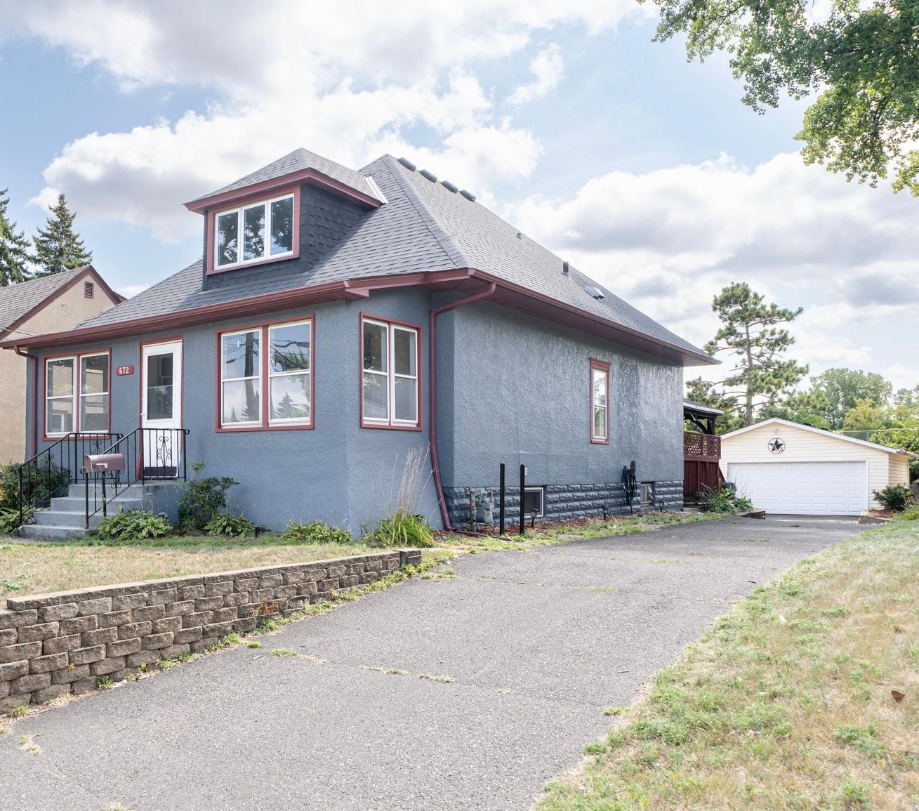 672 Maryland Avenue W, Saint Paul MN 55117