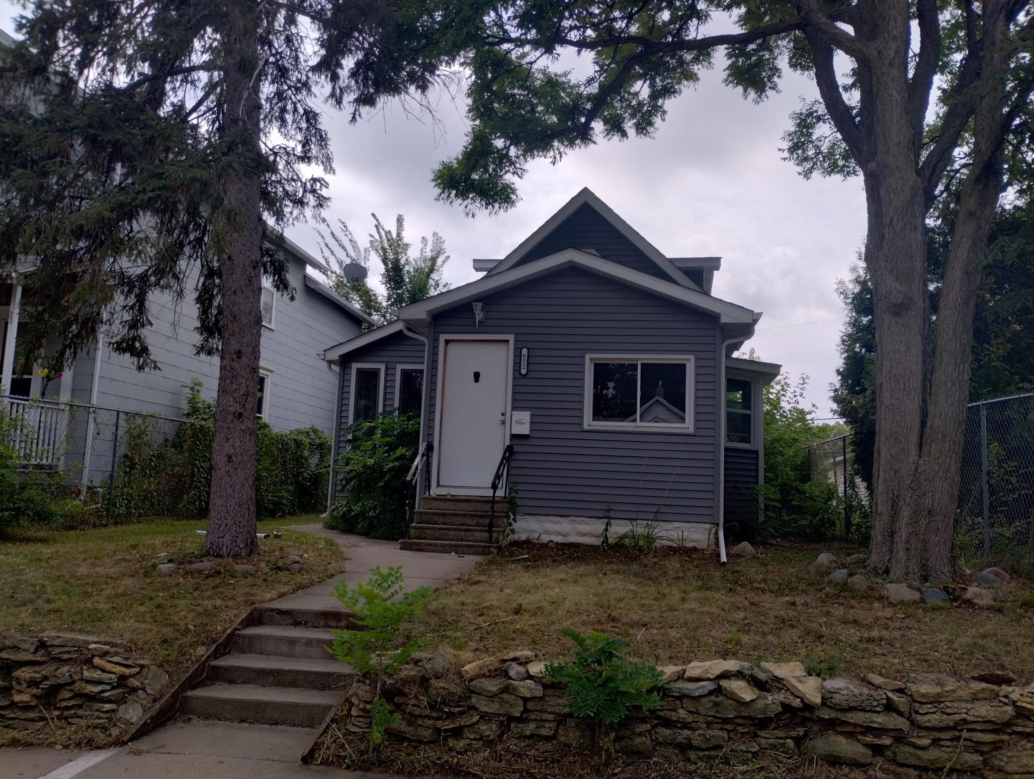 652 Watson Avenue, Saint Paul MN 55102