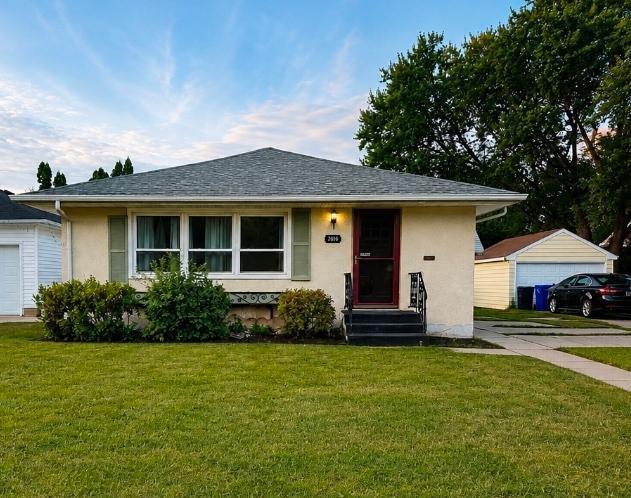 2036 Ames Avenue, Saint Paul MN 55119