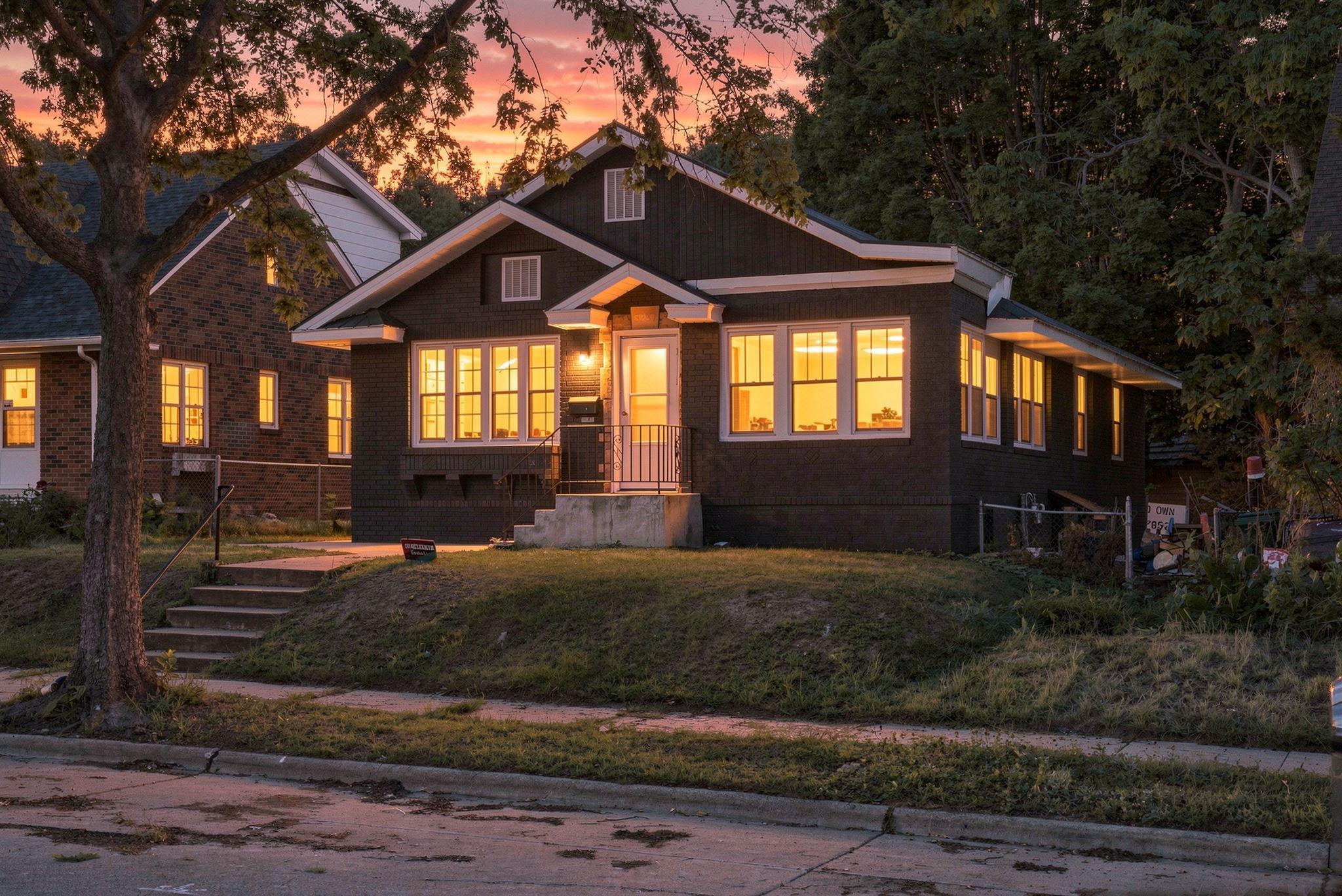 3237 Sheridan Avenue N, Minneapolis MN 55412