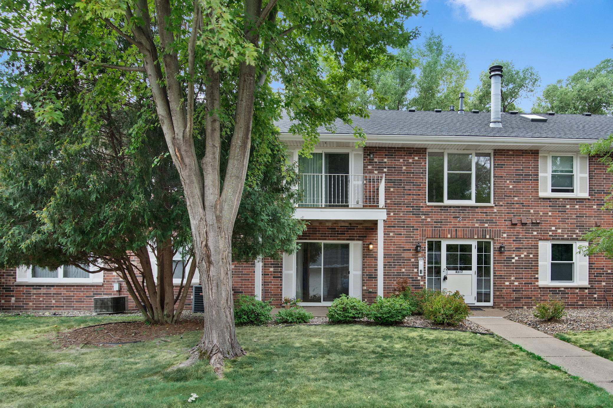 6317 Alderwood Bay Unit A, Woodbury MN 55125