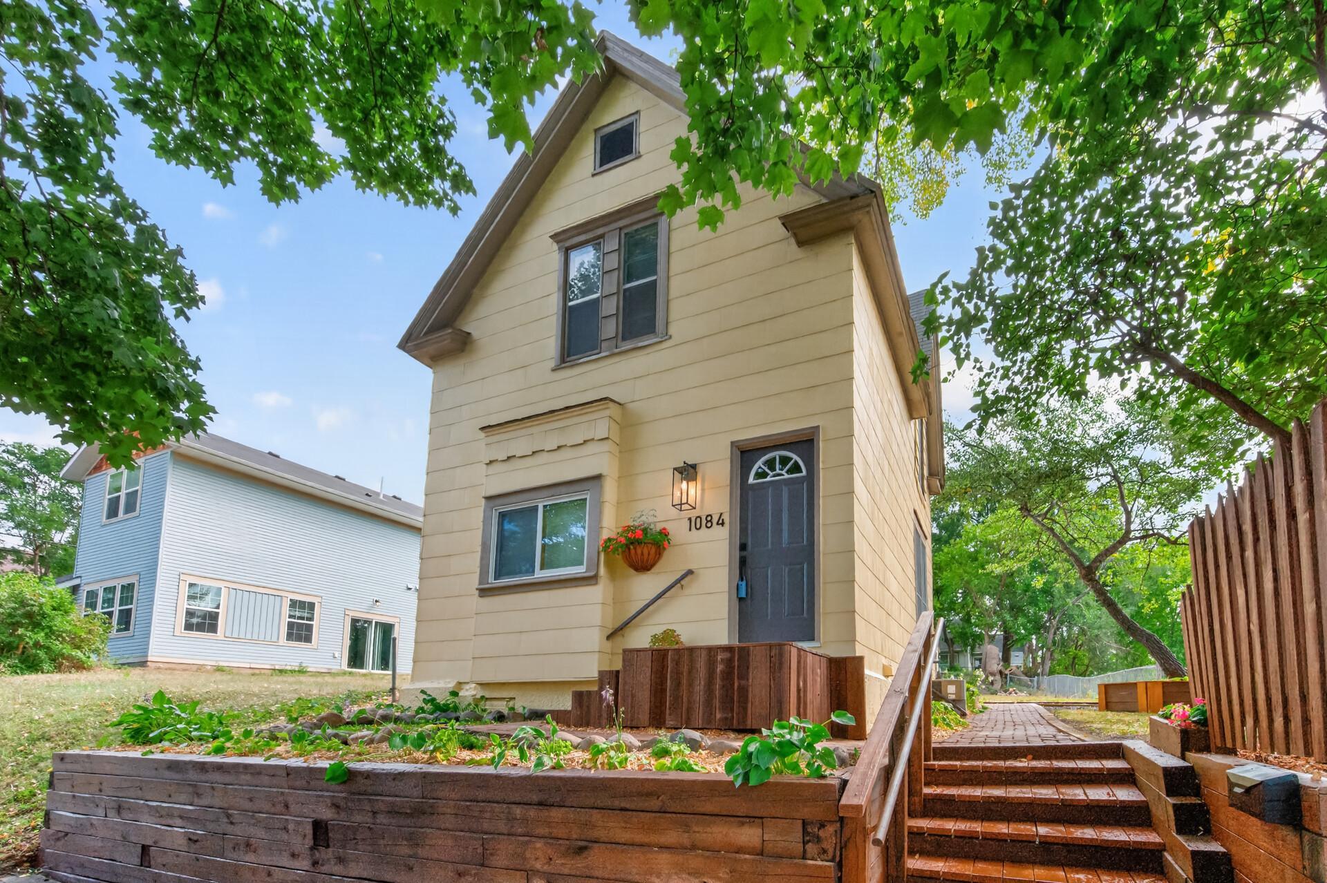 1084 Sylvan Street, Saint Paul MN 55117
