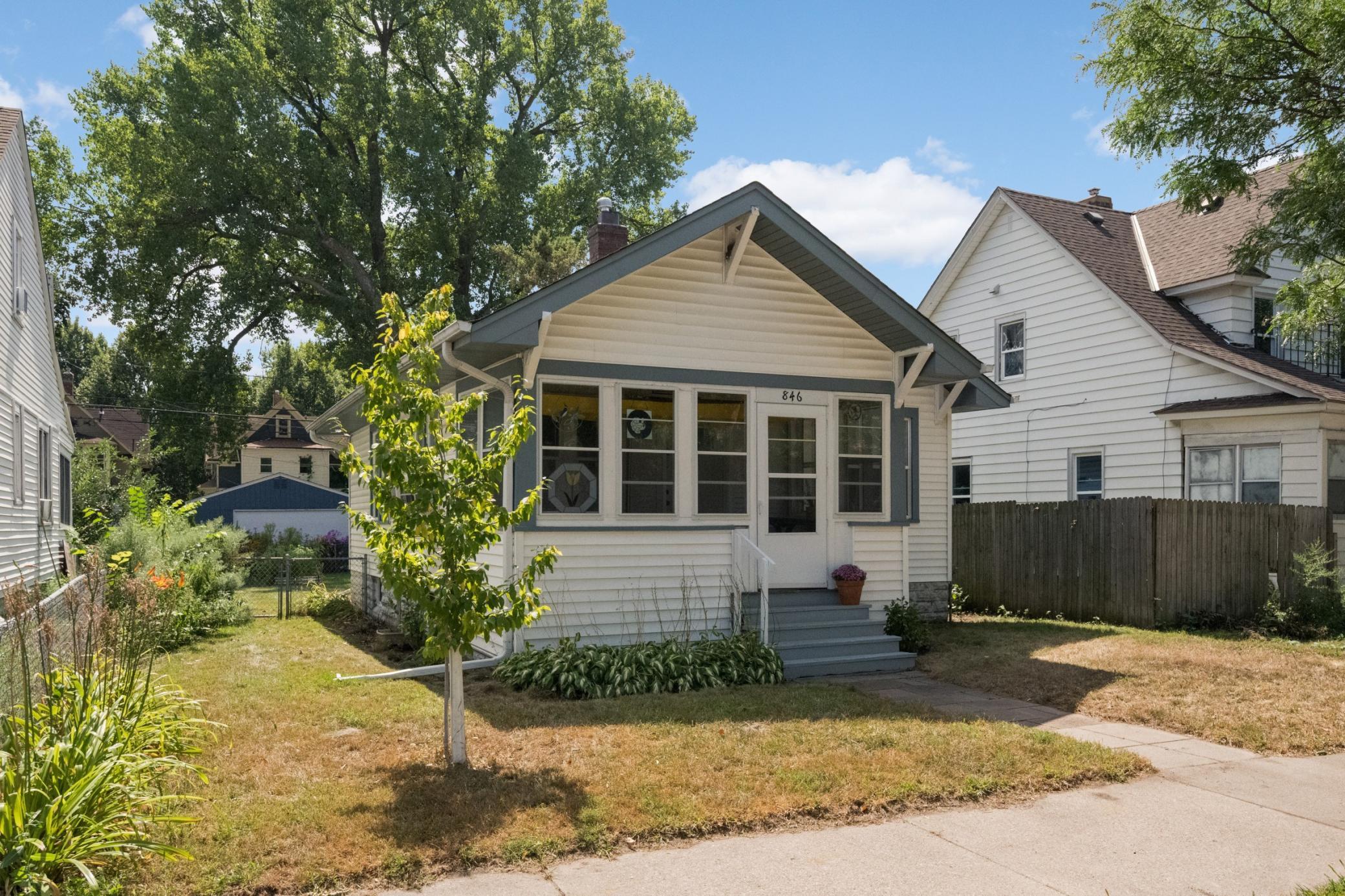 846 Charles Avenue, Saint Paul MN 55104