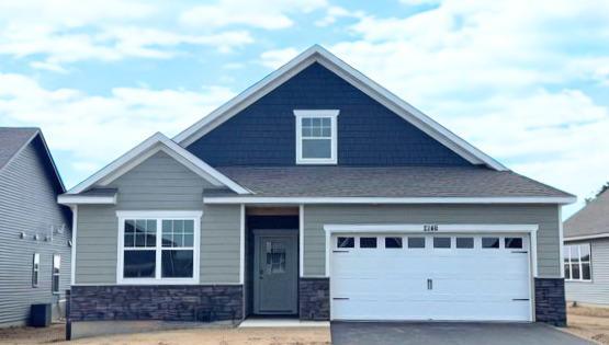 2148 Bluff Heights Drive, Shakopee MN 55379
