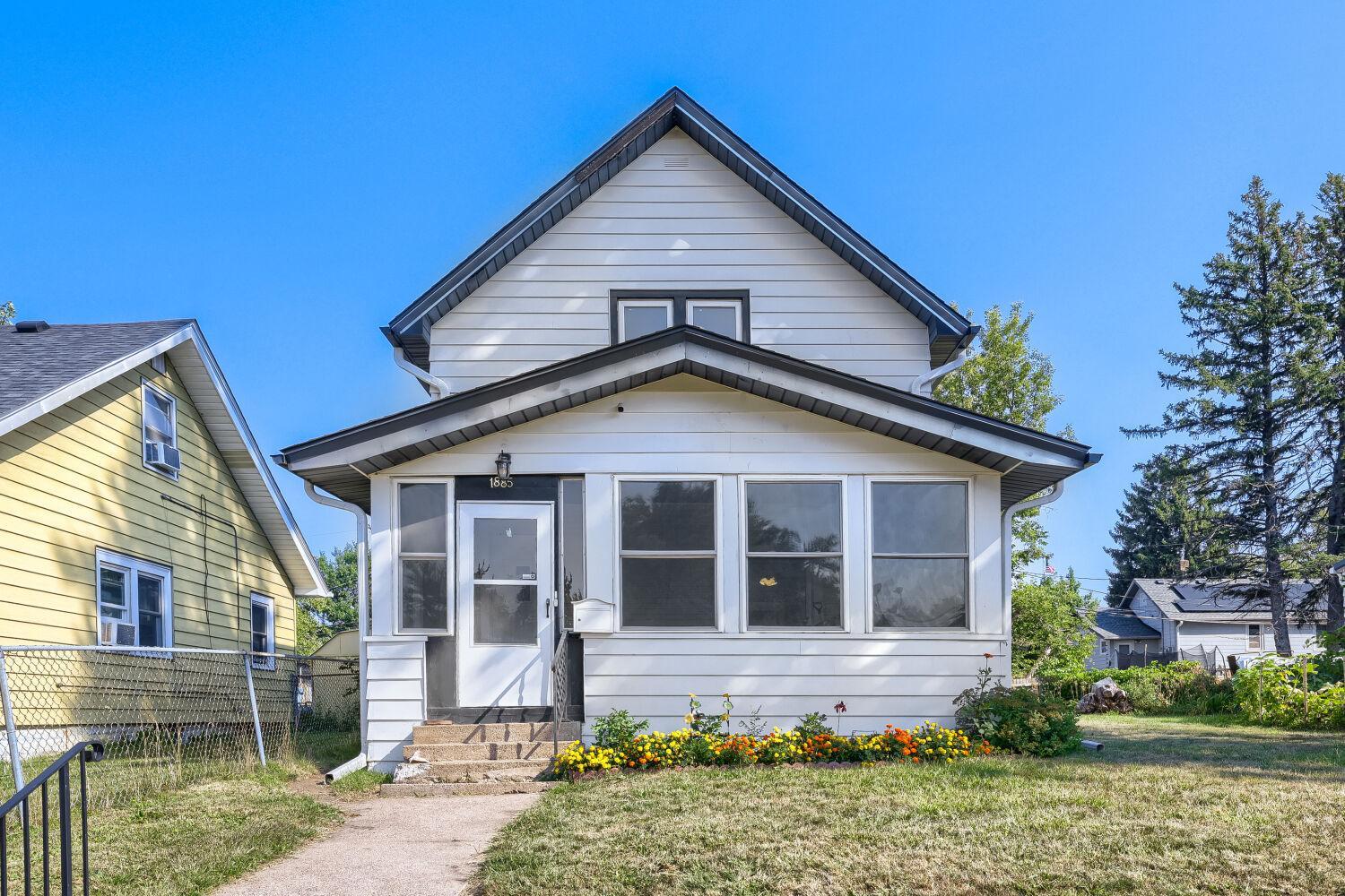 1885 Ivy Avenue E, Saint Paul MN 55119