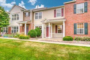 11040 Fergus Street NE Unit E, Blaine MN 55449