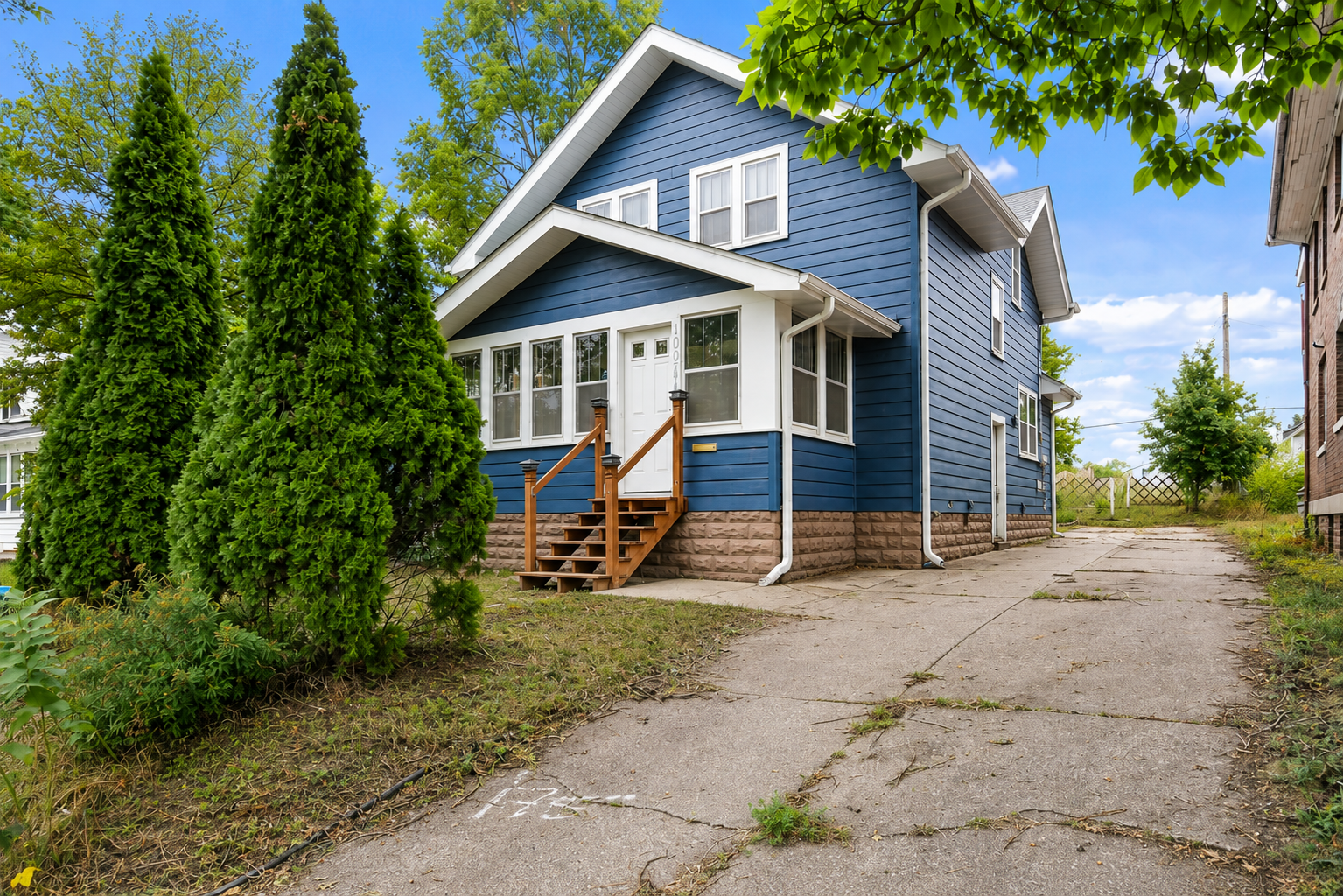 1024 Western Avenue N, Saint Paul MN 55117