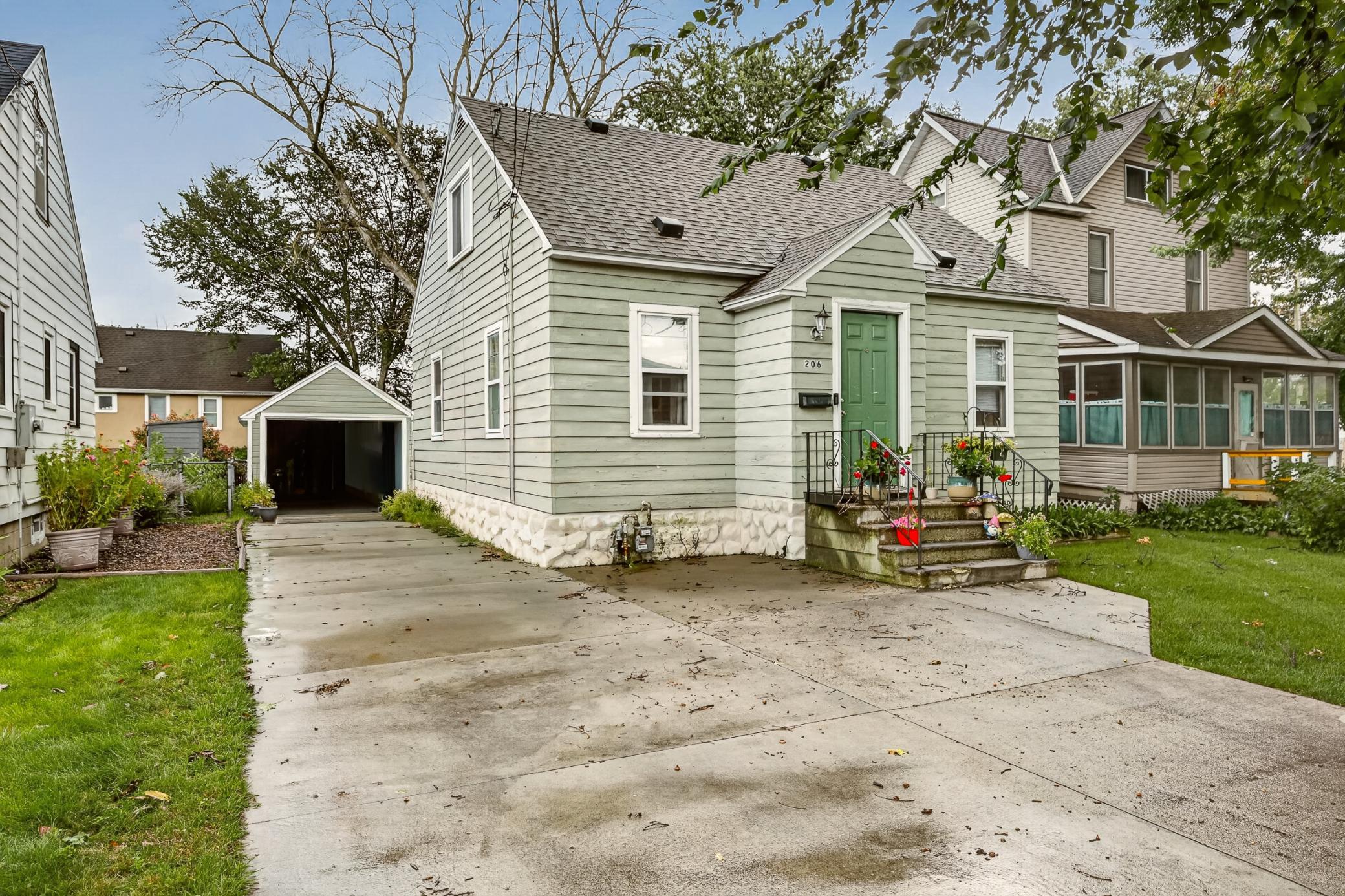 206 11th Avenue NE, Rochester MN 55906