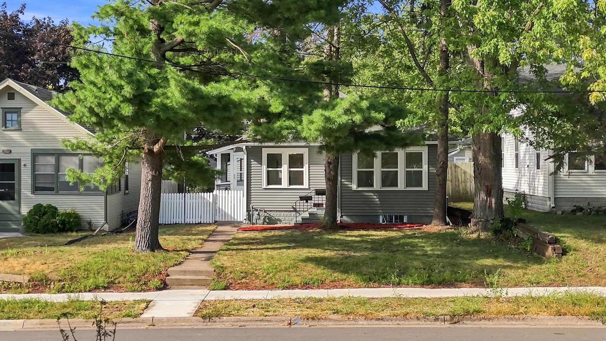 2211 Minnehaha Avenue E, Saint Paul MN 55119
