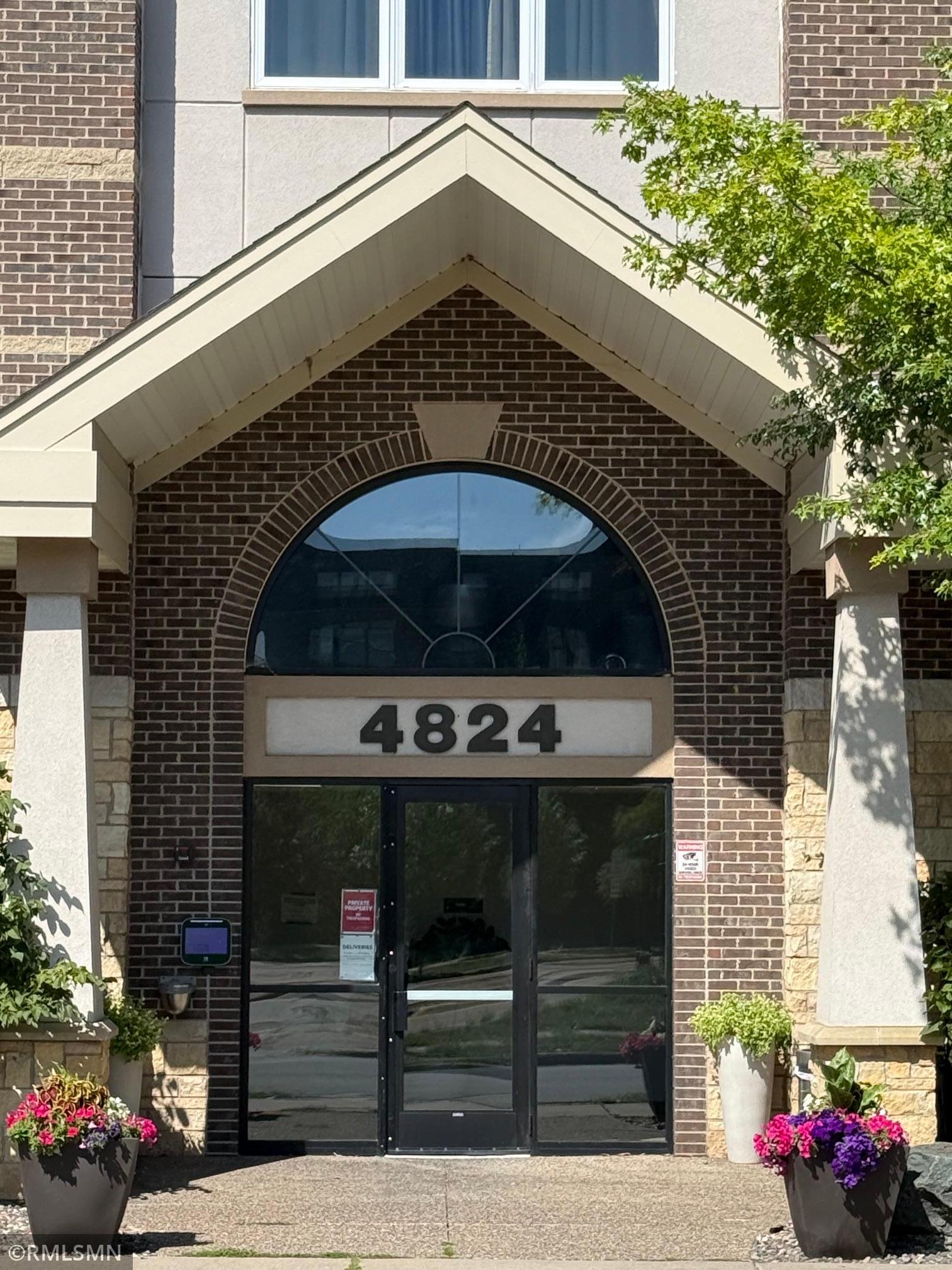 4824 E 53rd Street Unit 523, Minneapolis MN 55417
