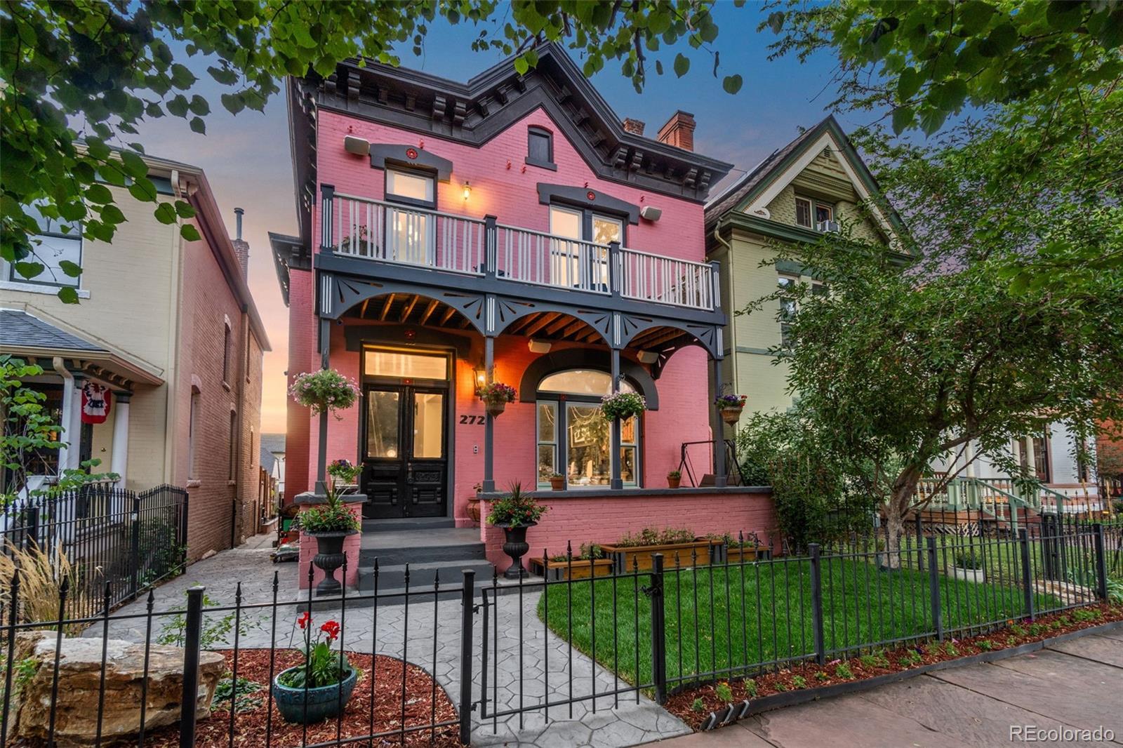 2721 Curtis Street, Denver CO 80205