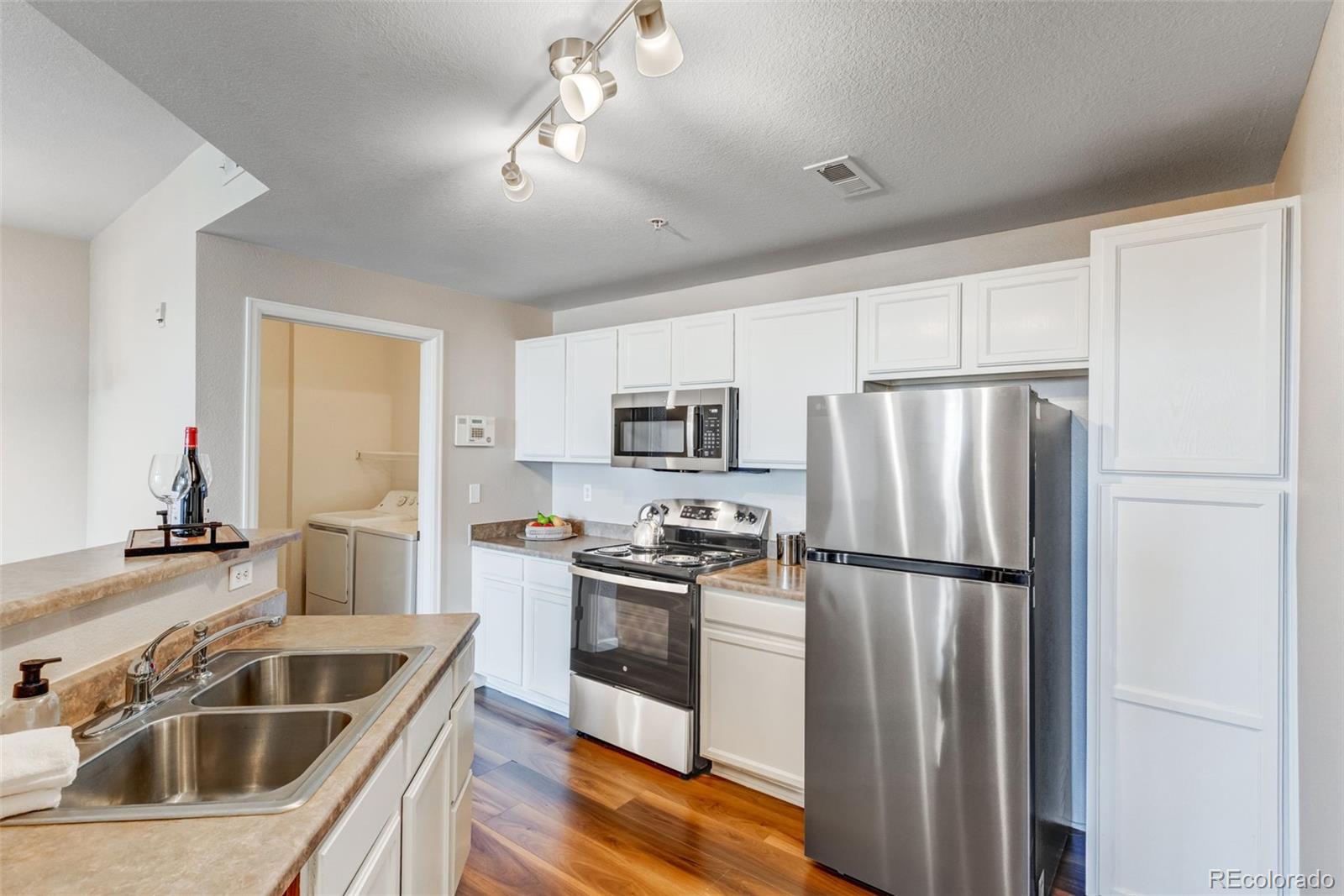 5705 N Genoa Way Unit 206, Aurora CO 80019