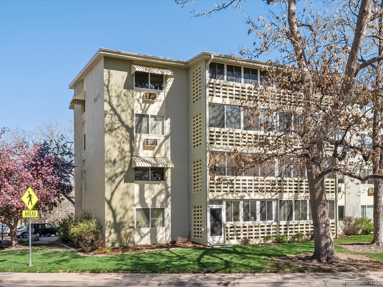 9385 E Center Avenue Unit 1B, Denver CO 80247