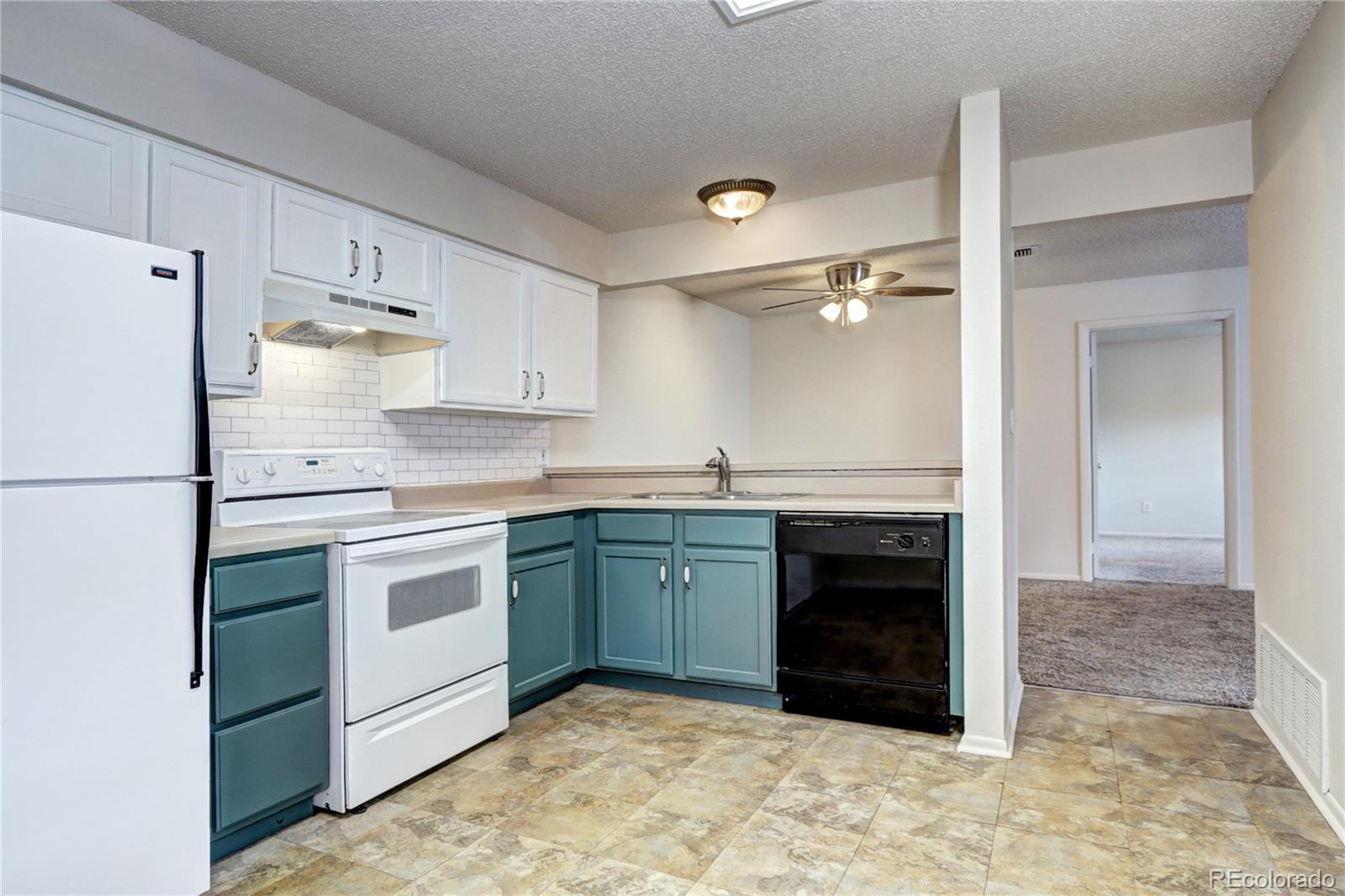 7260 S Gaylord Street Unit E26, Littleton CO 80122