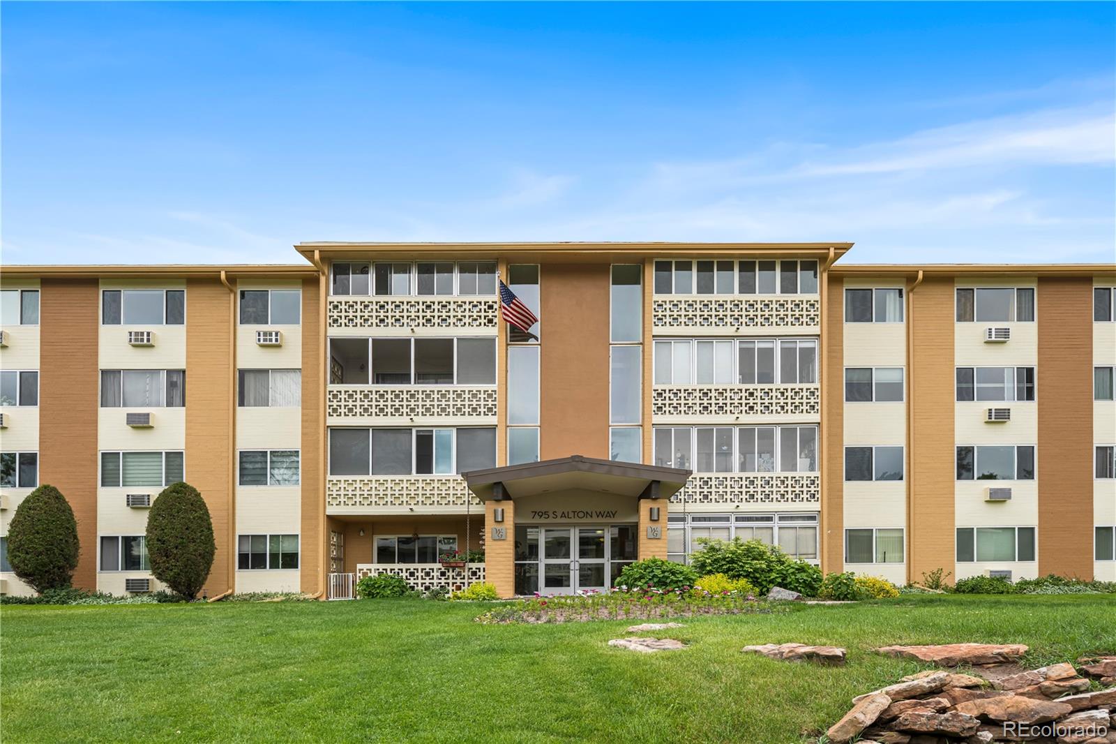 795 S Alton Way Unit 11C, Denver CO 80247