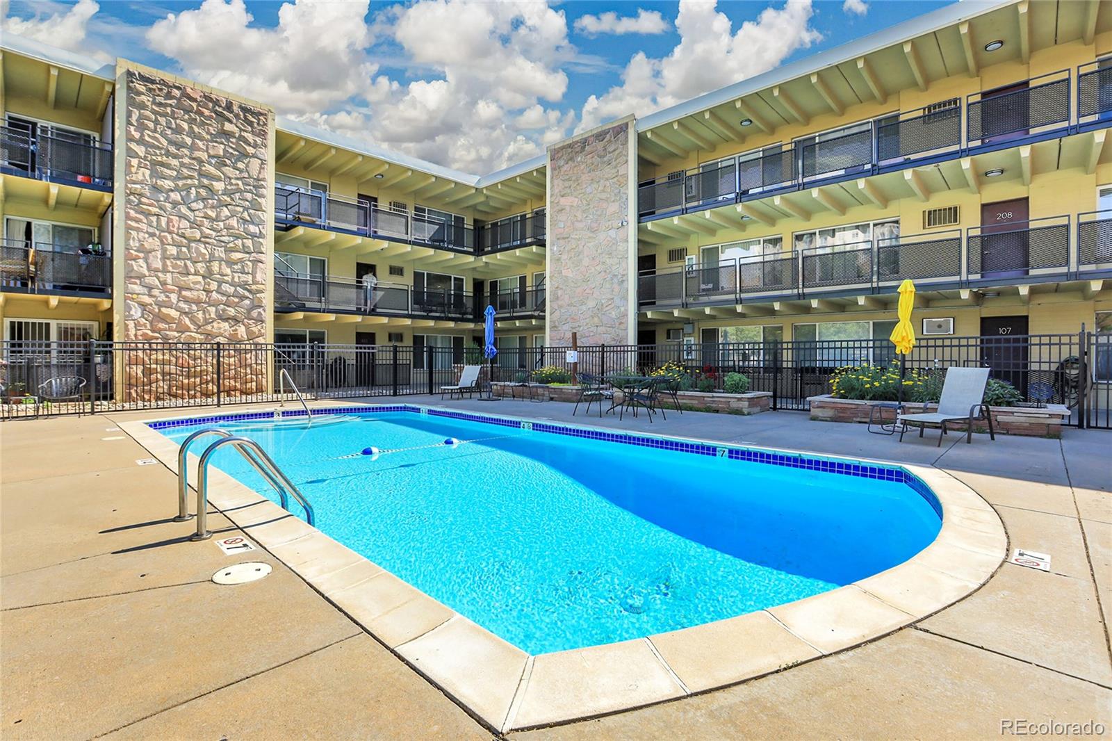 250 N Pearl Street Unit 209, Denver CO 80203