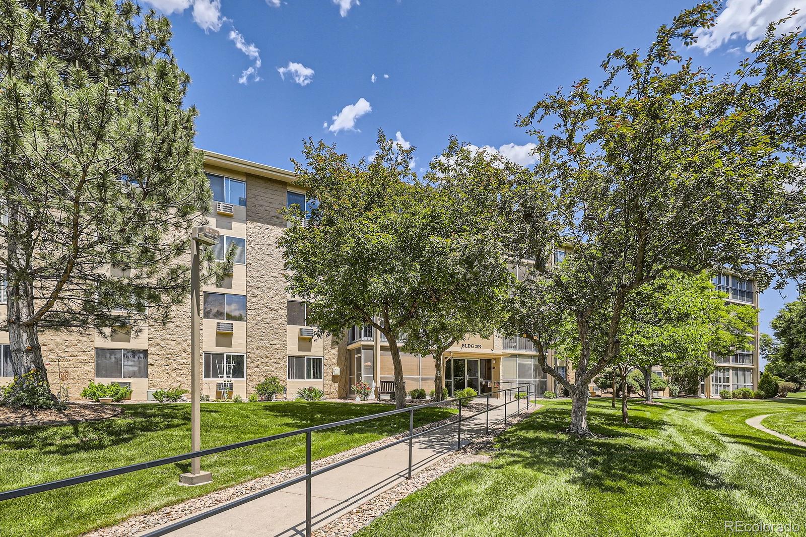 3124 S Wheeling Way Unit 102, Aurora CO 80014