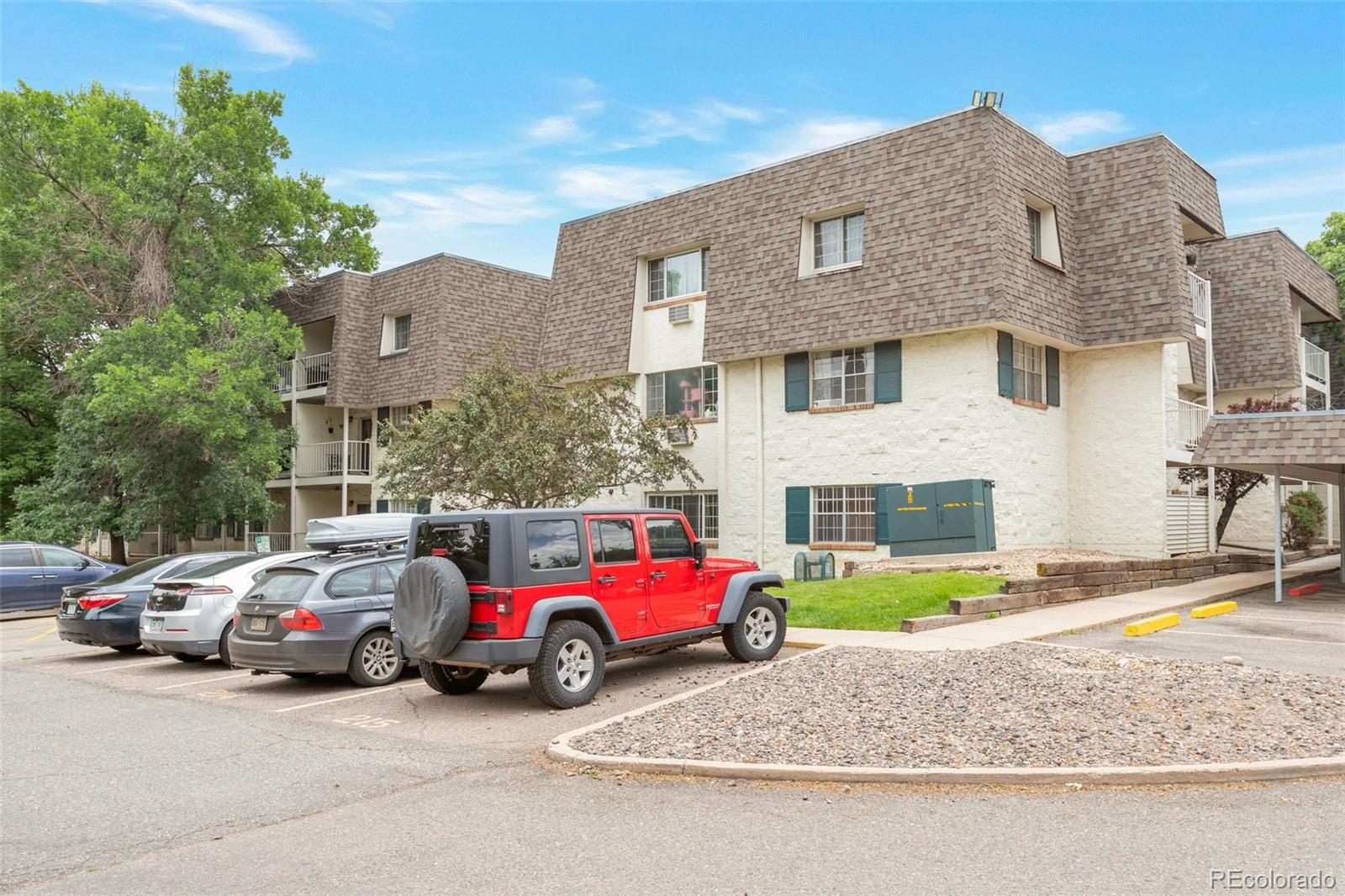 5770 E Warren Avenue Unit 206, Denver CO 80222