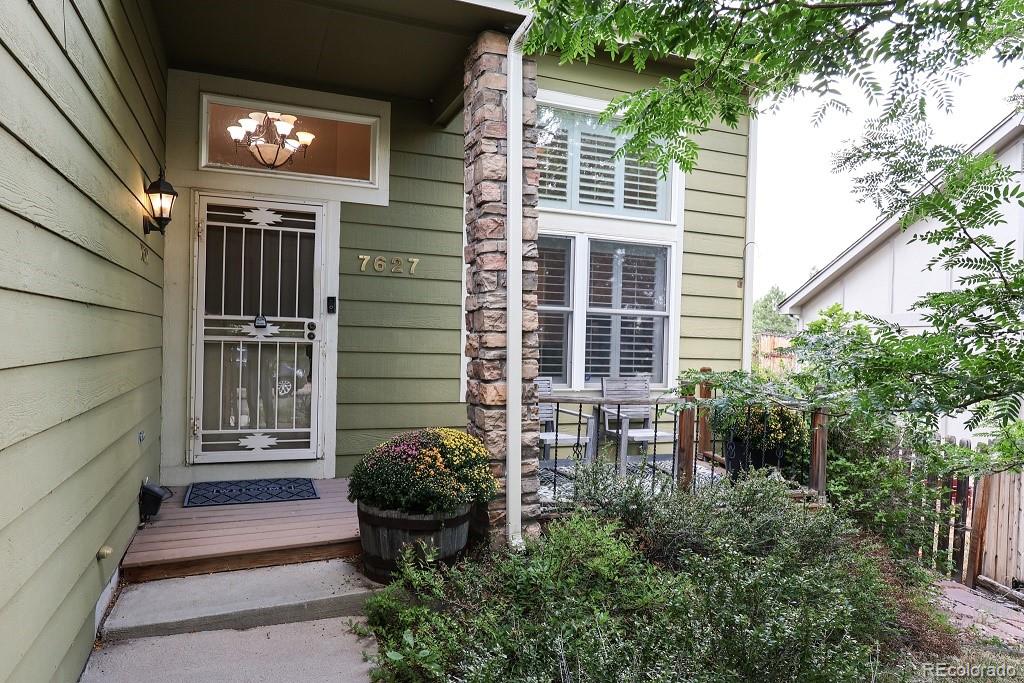 7627 Halleys Drive, Littleton CO 80125