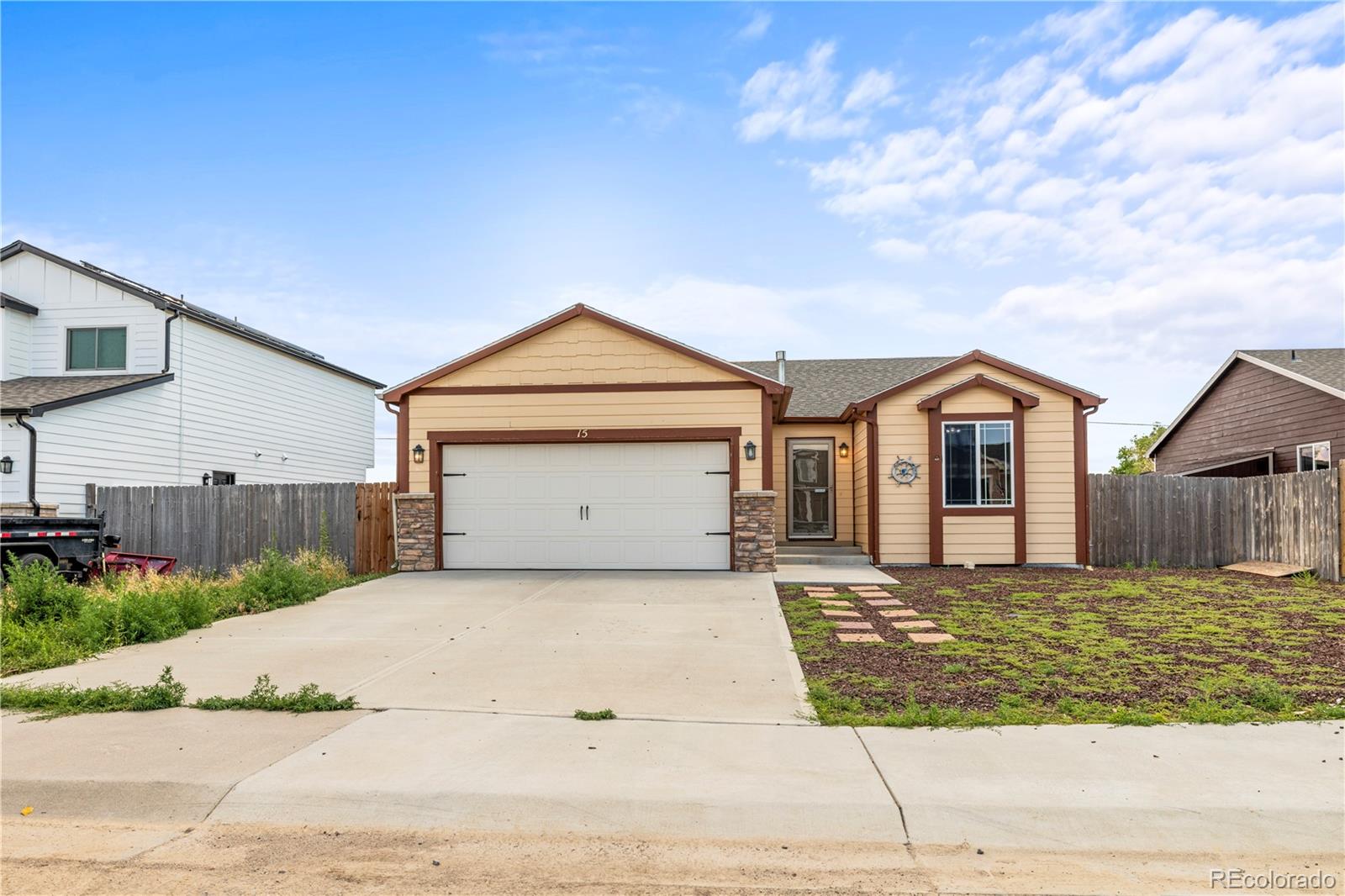 15 Johnson Circle, Keenesburg CO 80643