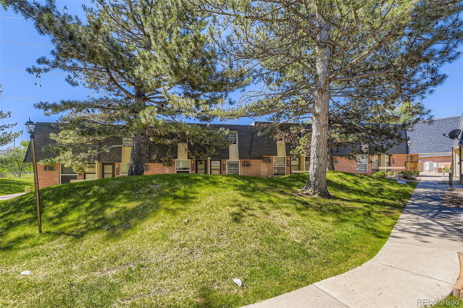 5828 S Pearl Street, Centennial CO 80121