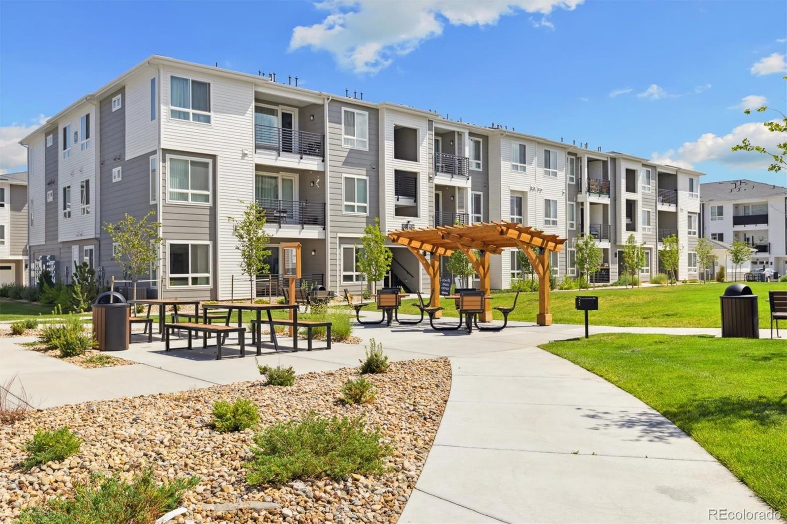 6153 N Ceylon Street Unit 9204, Denver CO 80249