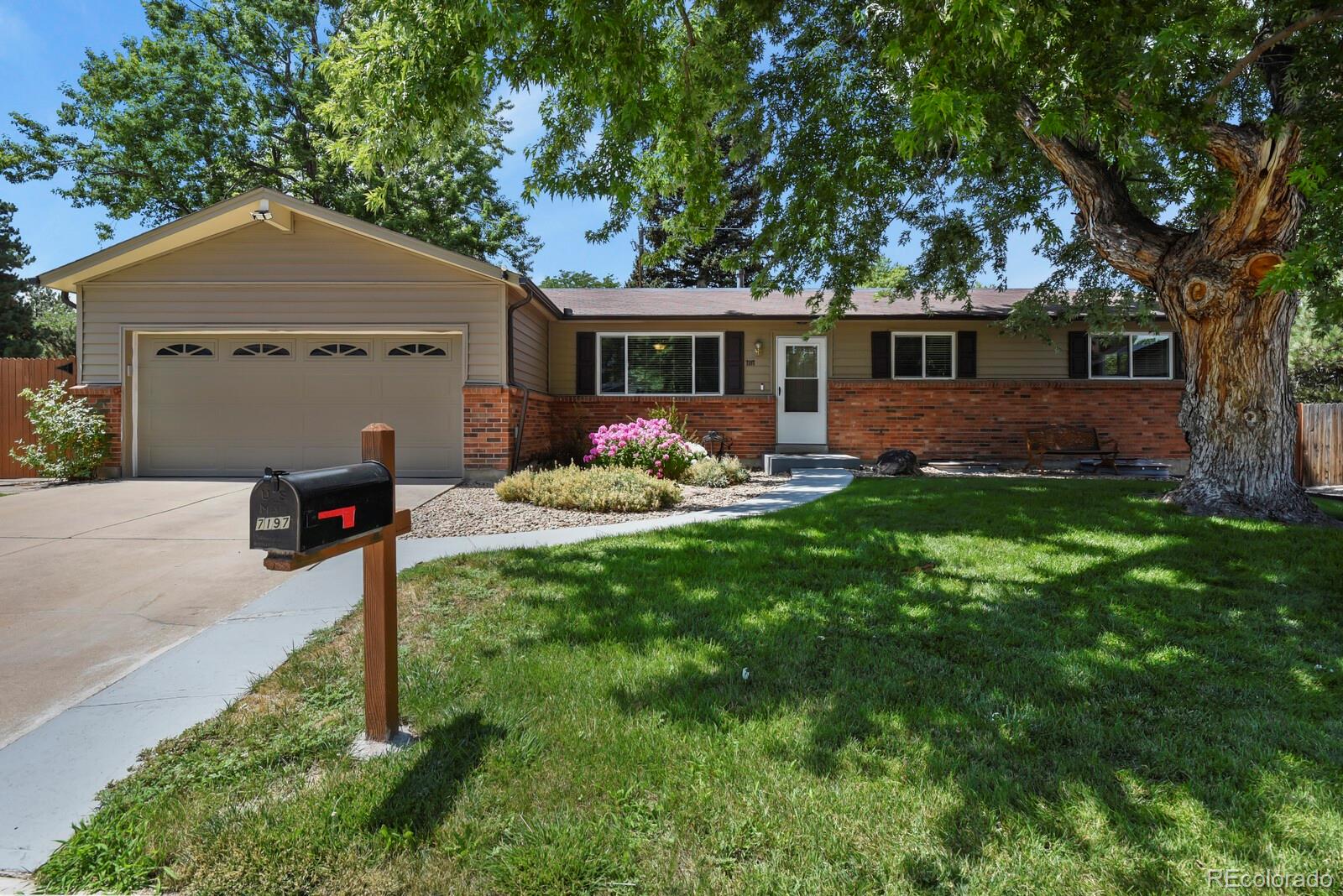 7197 S Dahlia Court, Centennial CO 80122