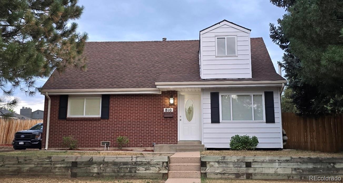 810 W Powers Drive, Littleton CO 80120