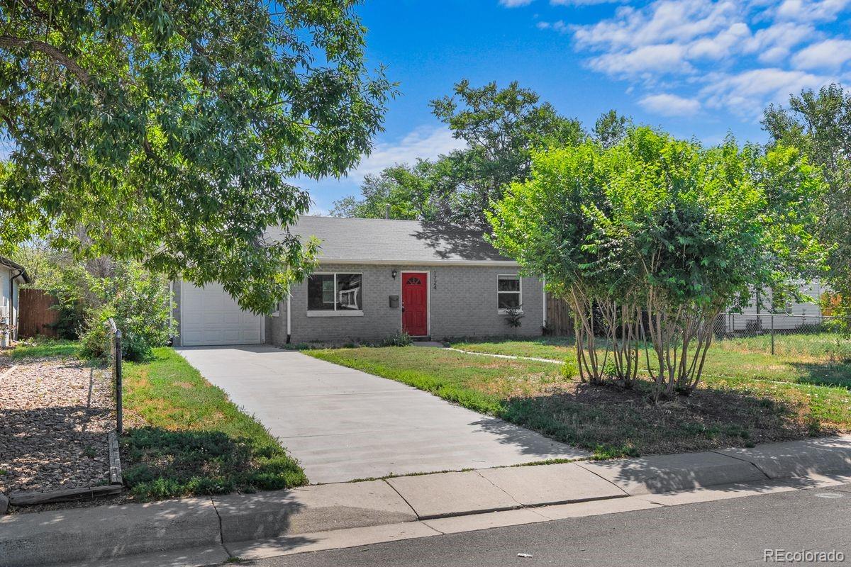 1724 Nome Street, Aurora CO 80010