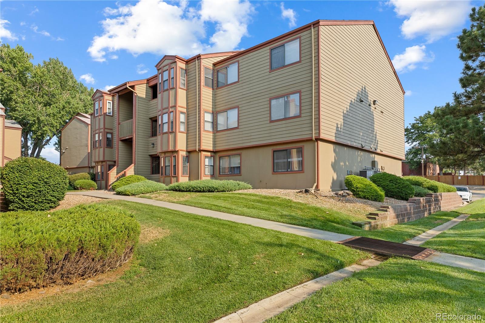 8771 Dawson Street Unit 301, Denver CO 80229