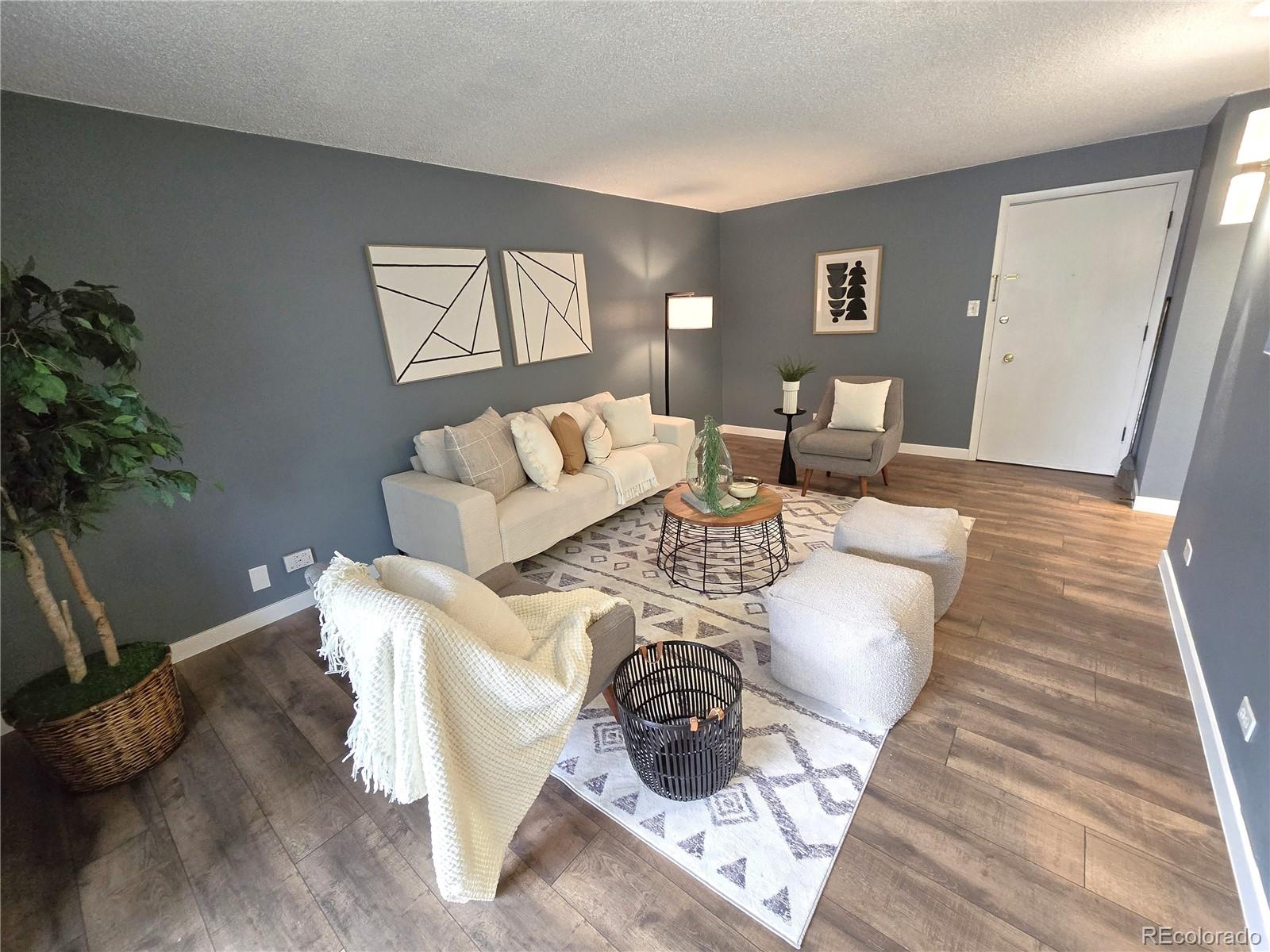 2375 S Linden Court Unit 310, Denver CO 80222