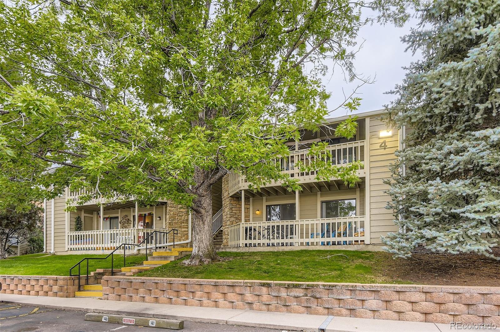 8225 E Fairmount Drive Unit 204, Denver CO 80247