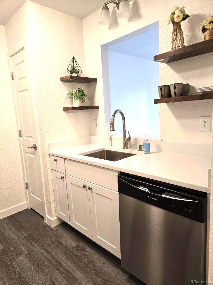 3550 S Harlan Street Unit 220, Denver CO 80235