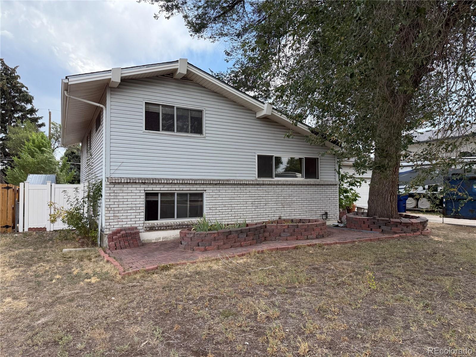 820 Explorador Calle, Denver CO 80229