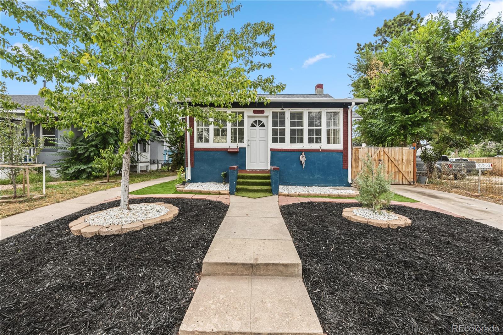 1561 Clinton Street, Aurora CO 80010