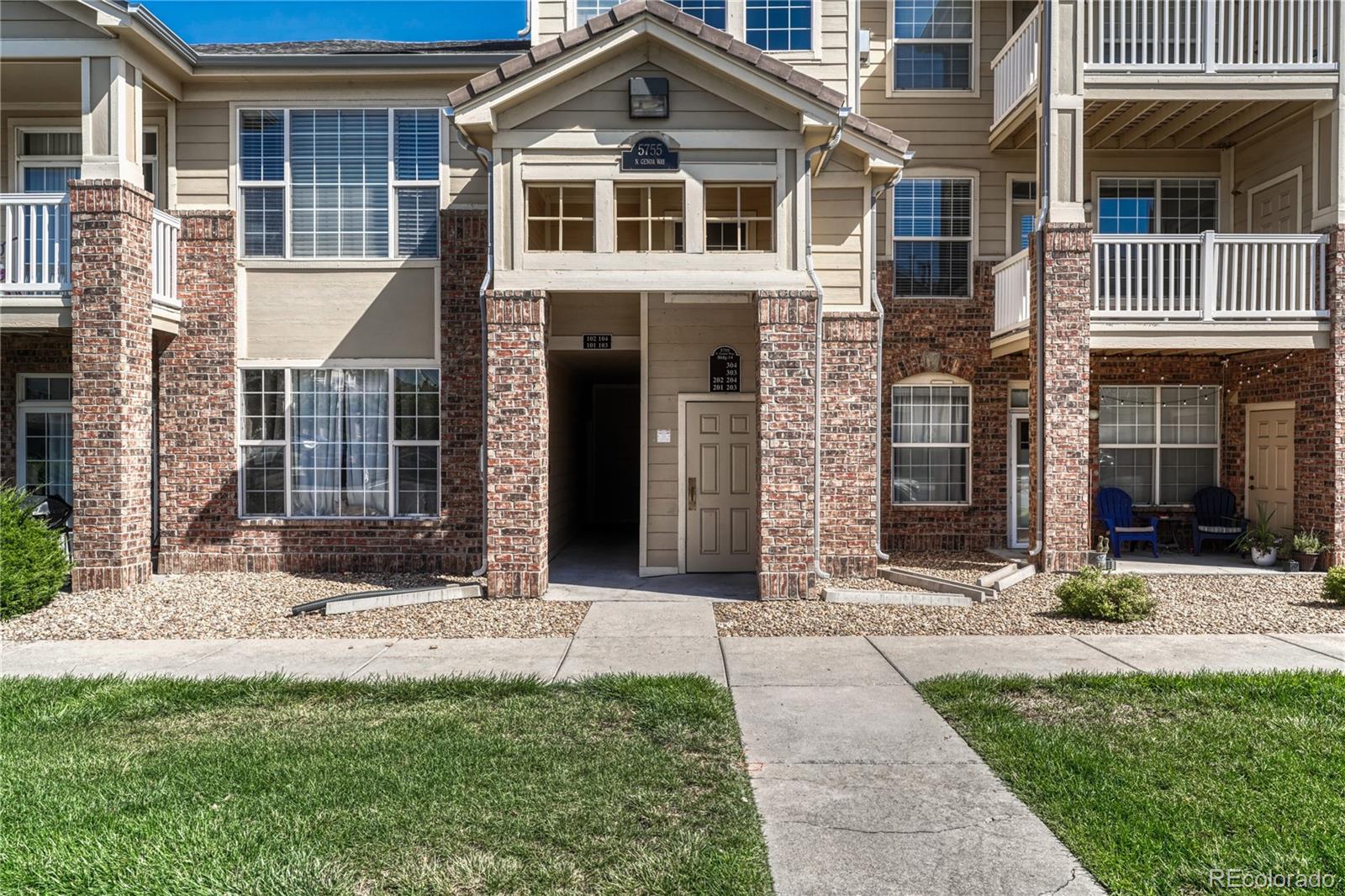 5755 N Genoa Way Unit 203, Aurora CO 80019