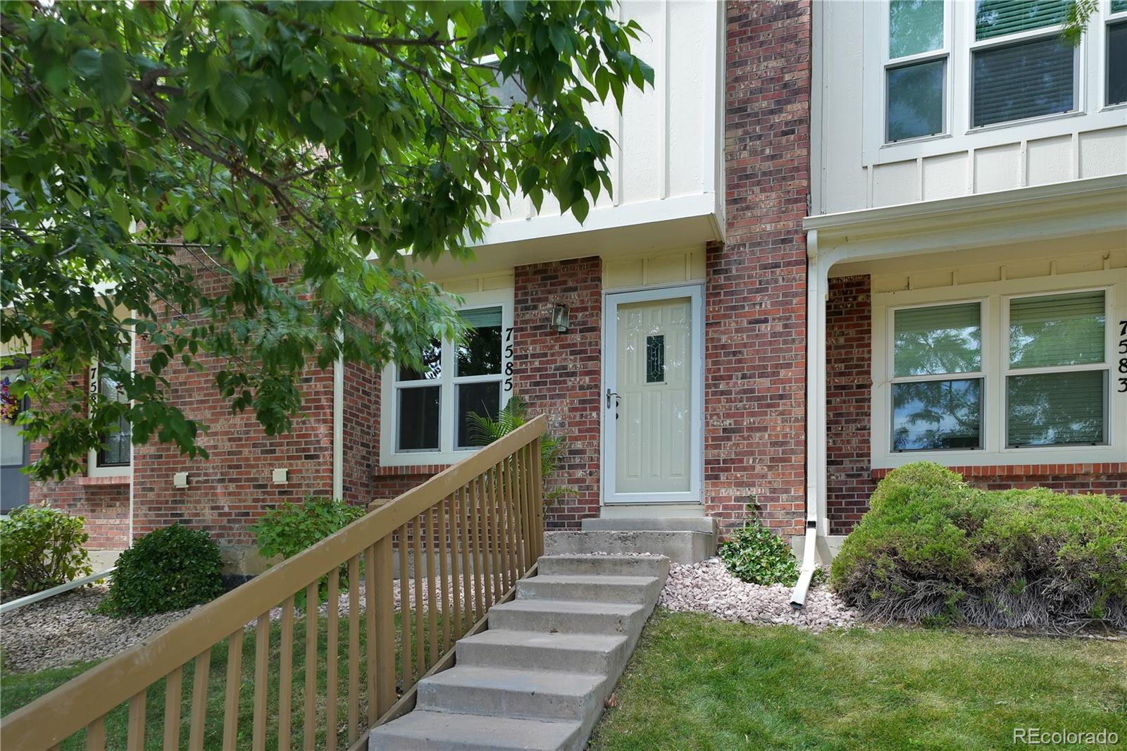 7585 S Steele Street, Centennial CO 80122