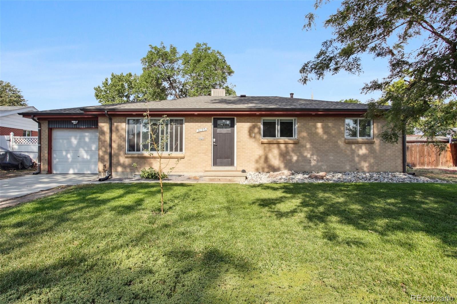 3195 Uvalda Street, Aurora CO 80011