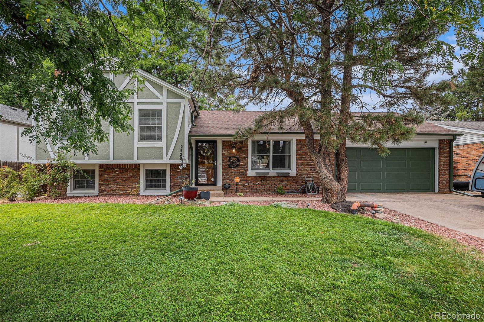 2529 S Fairplay Way, Aurora CO 80014