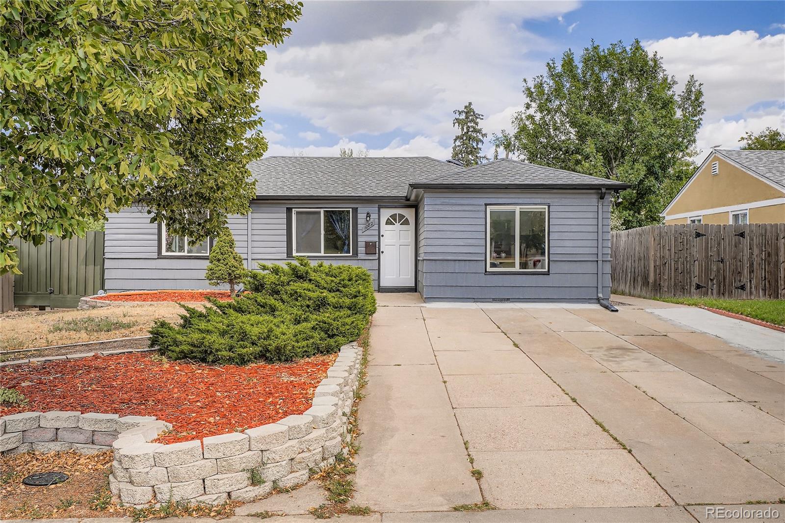 1082 Geneva Street, Aurora CO 80010