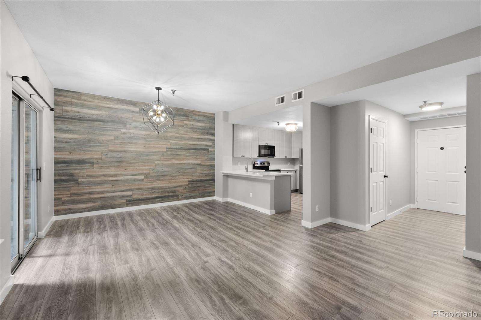 2575 S Syracuse Way Unit H201, Denver CO 80231