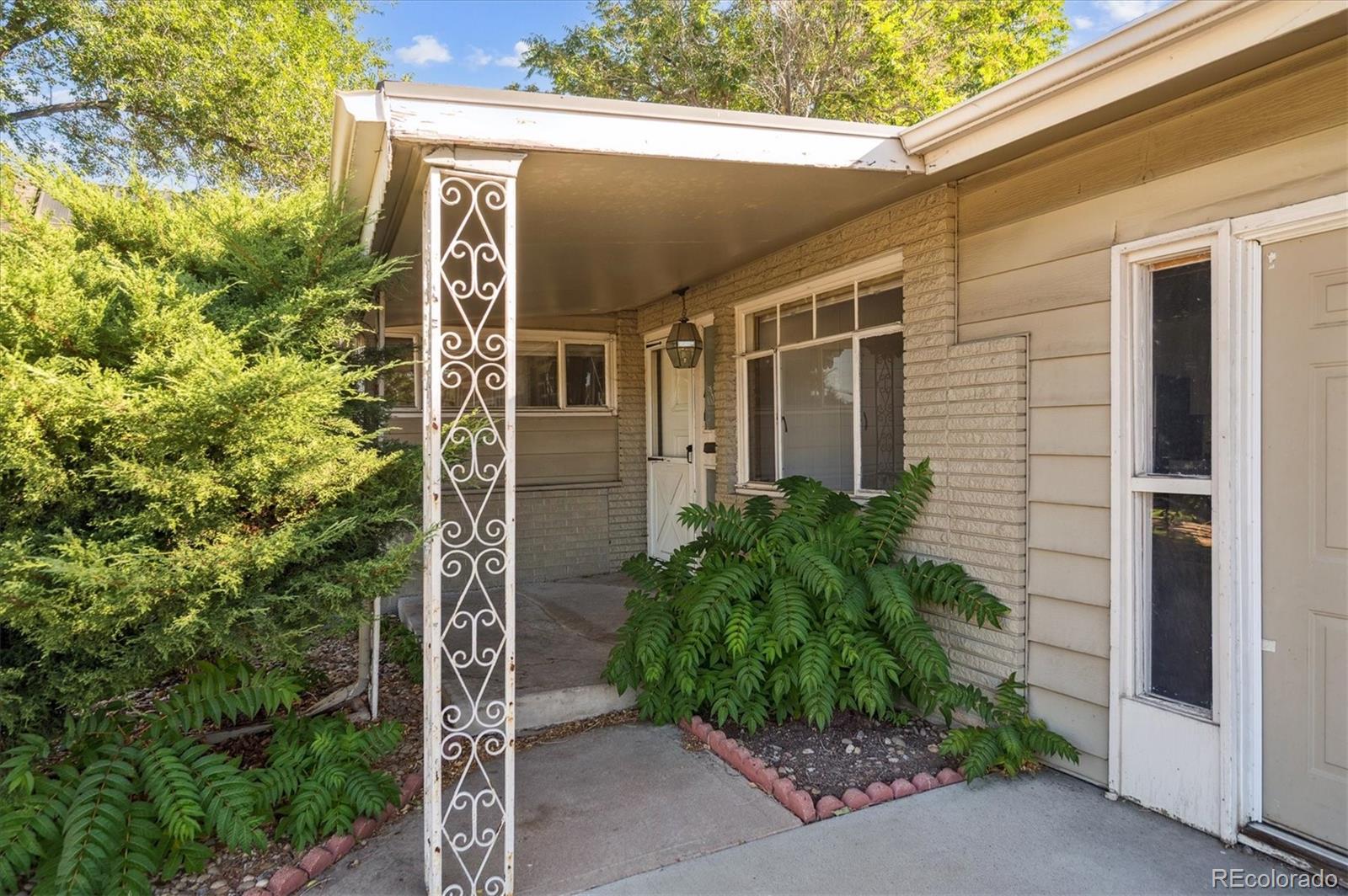 2696 S Jersey Street, Denver CO 80222