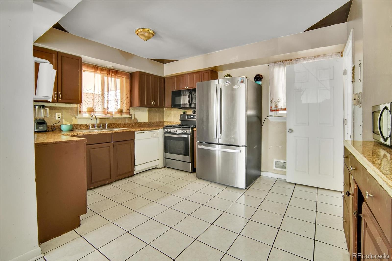 7101 Alan Drive Drive, Denver CO 80221