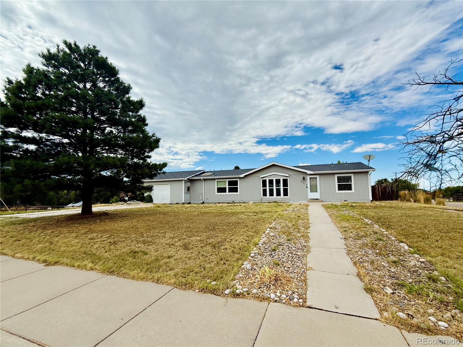 309 E Poplar Street, Elizabeth CO 80107