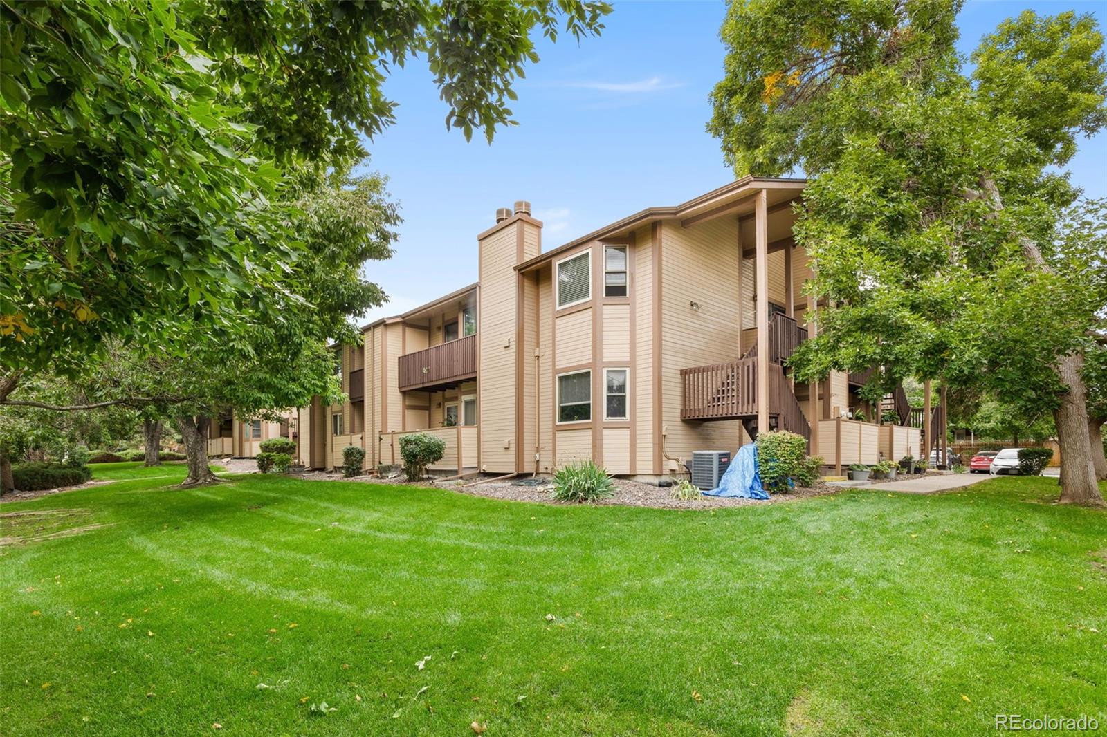 1075 S Garrison Street Unit 203, Lakewood CO 80226
