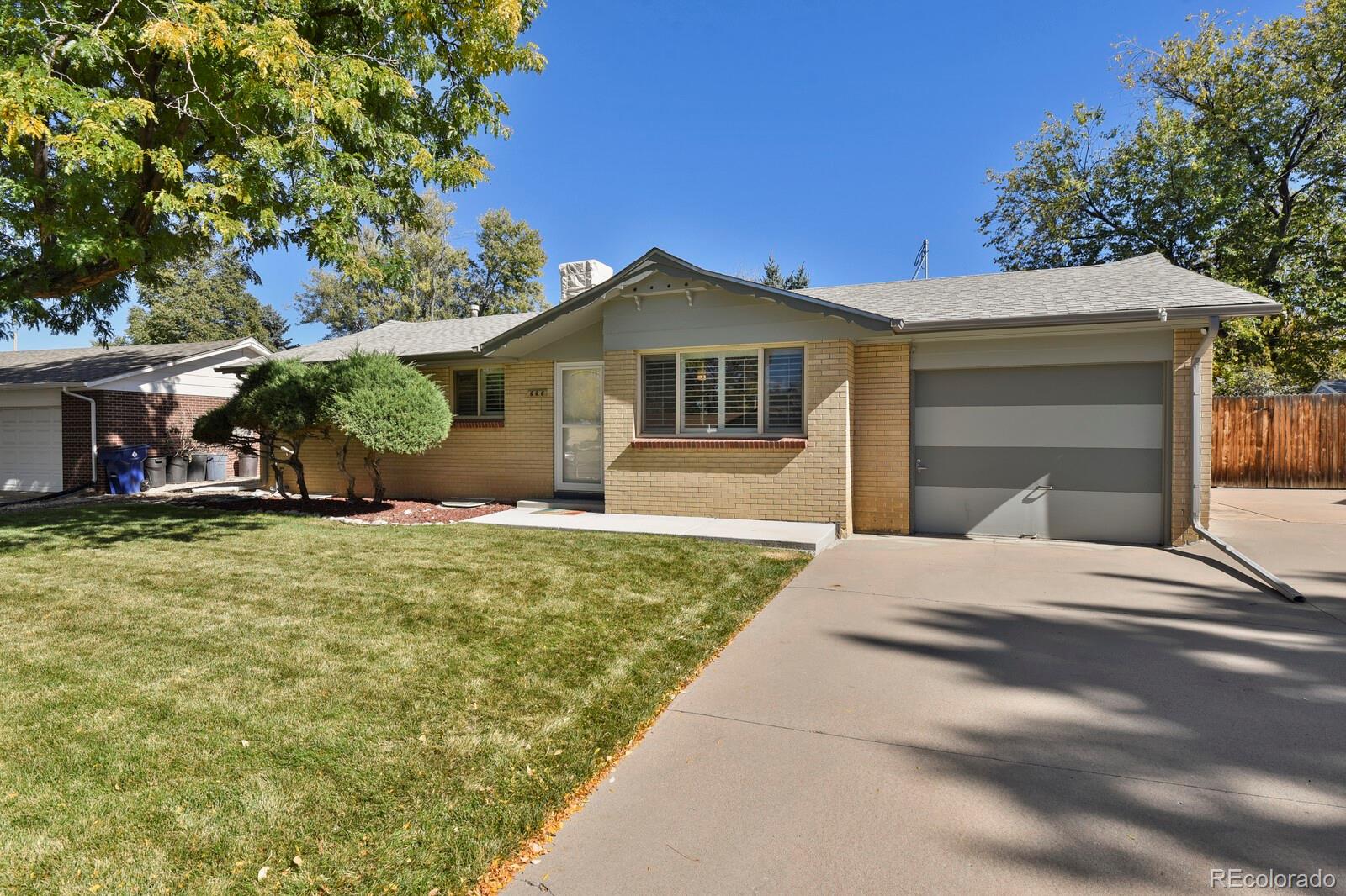 666 S Quentin Street, Aurora CO 80012
